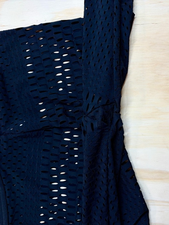 Alo Yoga Mesh High Waist Capri Leggings Black Sheer Cutout S - Picture 5 of 8